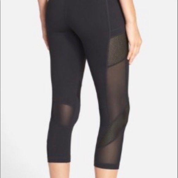 Zella Luminous Mesh Inset Crop Leggings Black - Picture 2 of 8